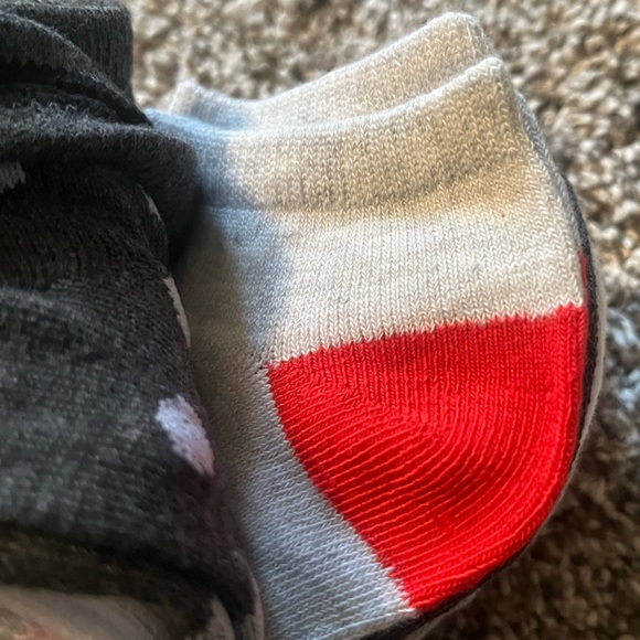 Majesty Brands Mistle Toes No Show Socks - Fits sizes 4-10 (Set of 10) - Picture 8 of 11